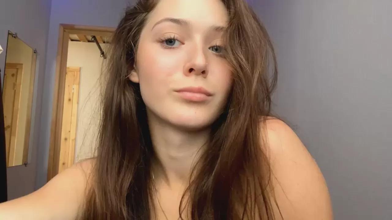 AdalineFontus on Cam4 