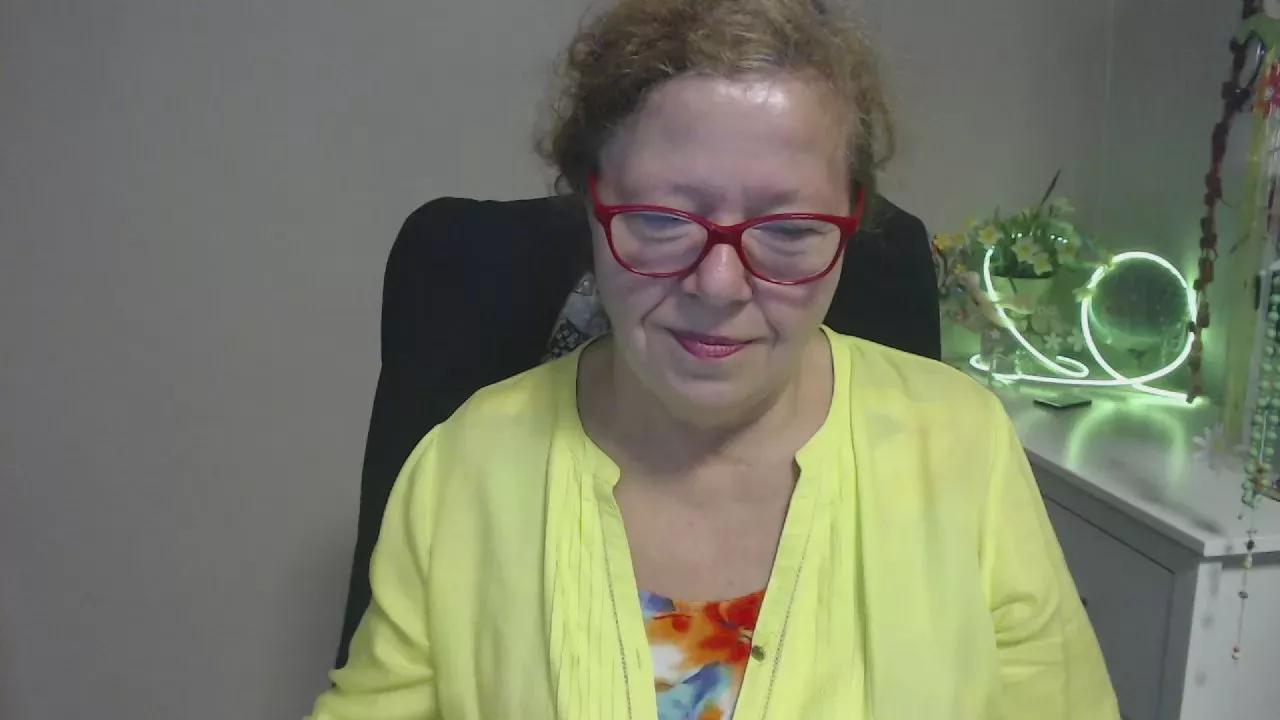 adele69sexy on Cam4 