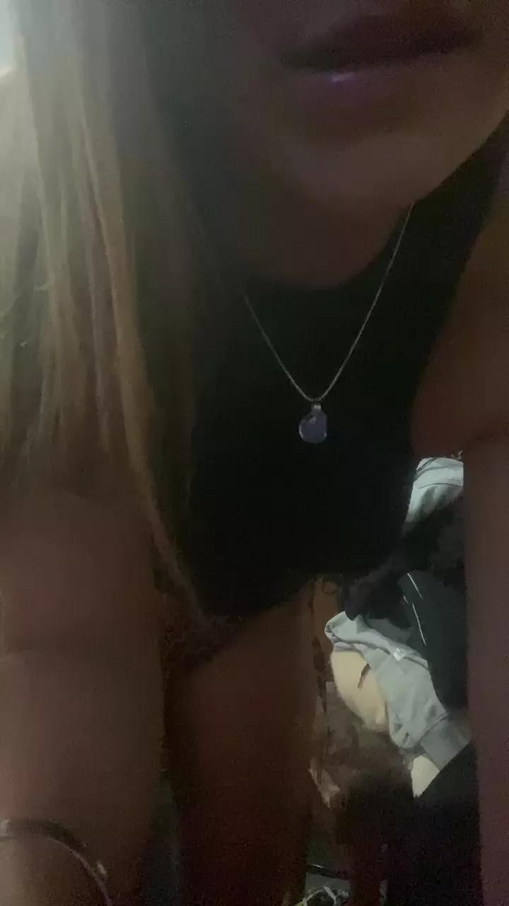 anastasia113 on Cam4 