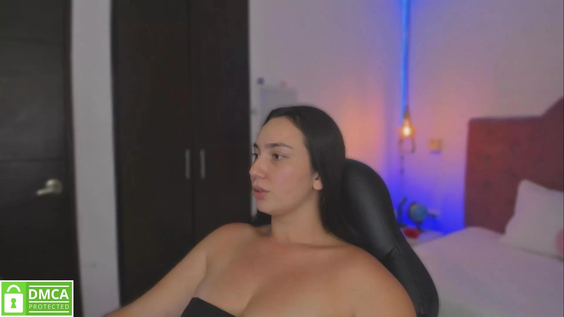 AVA__BLUE on Cam4 