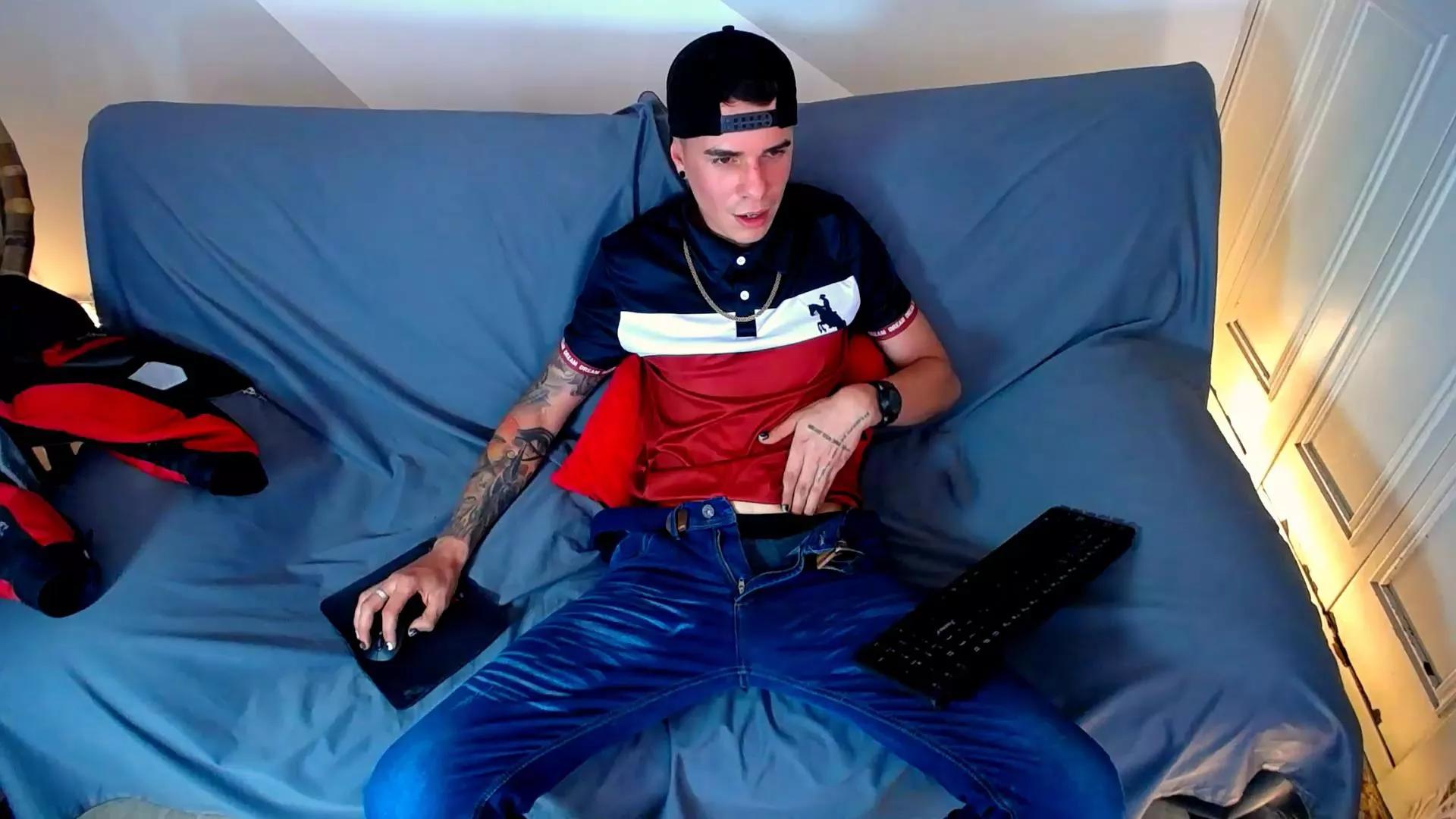 Baan9 on Cam4 