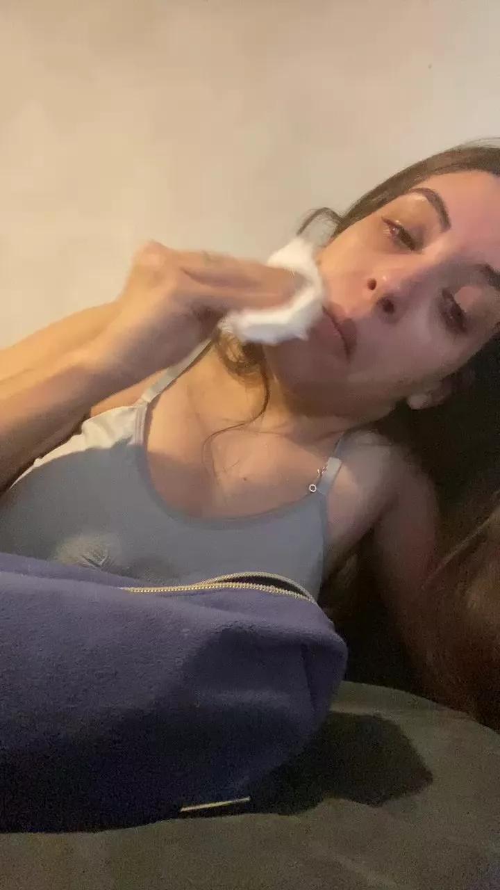 Babyalma1994 on Cam4 