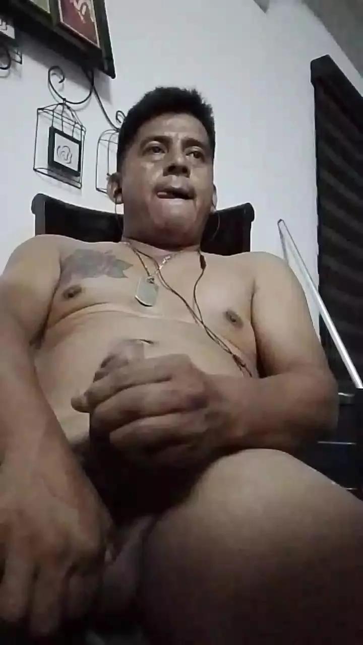 coloso1981 on Cam4 