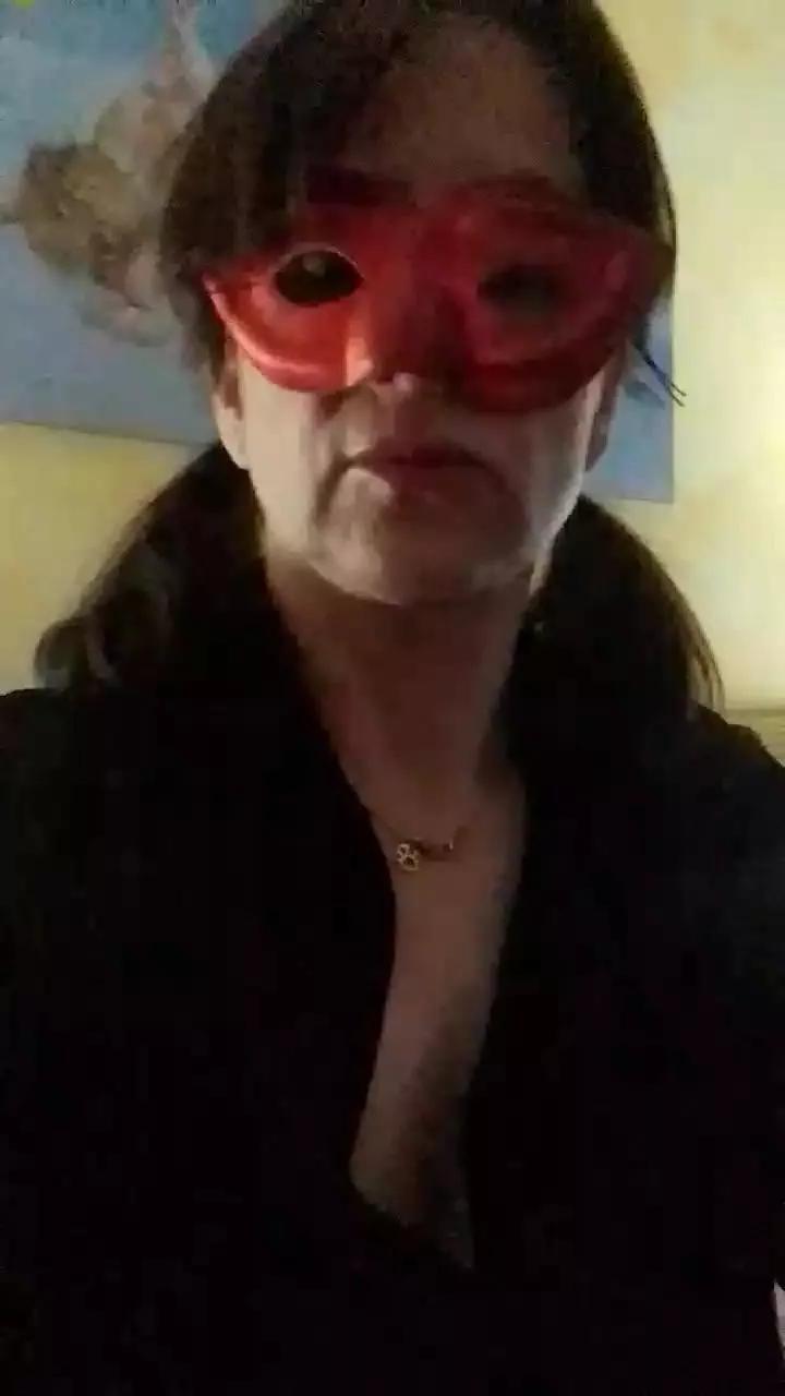 Fufy75 on Cam4 