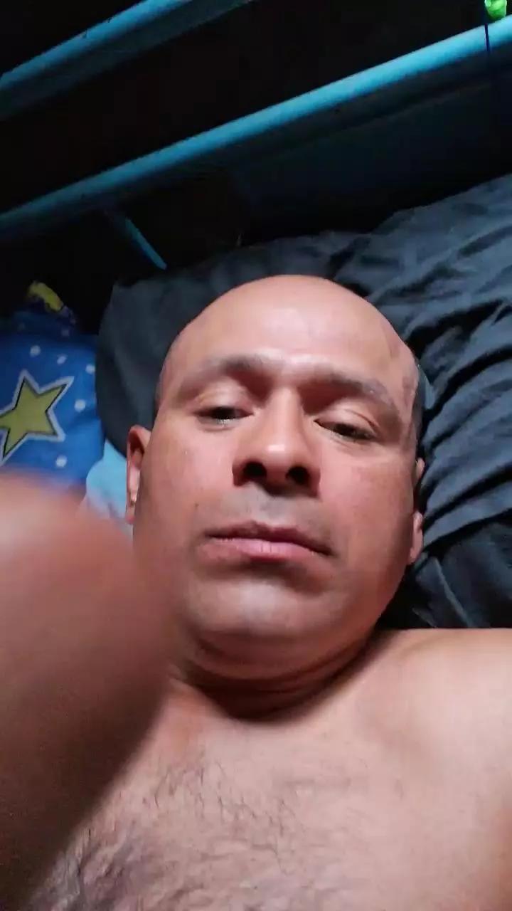 Lobogym39 on Cam4 