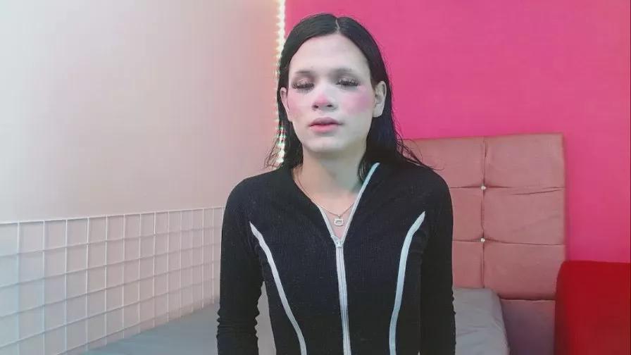 maddiison303av on Cam4 