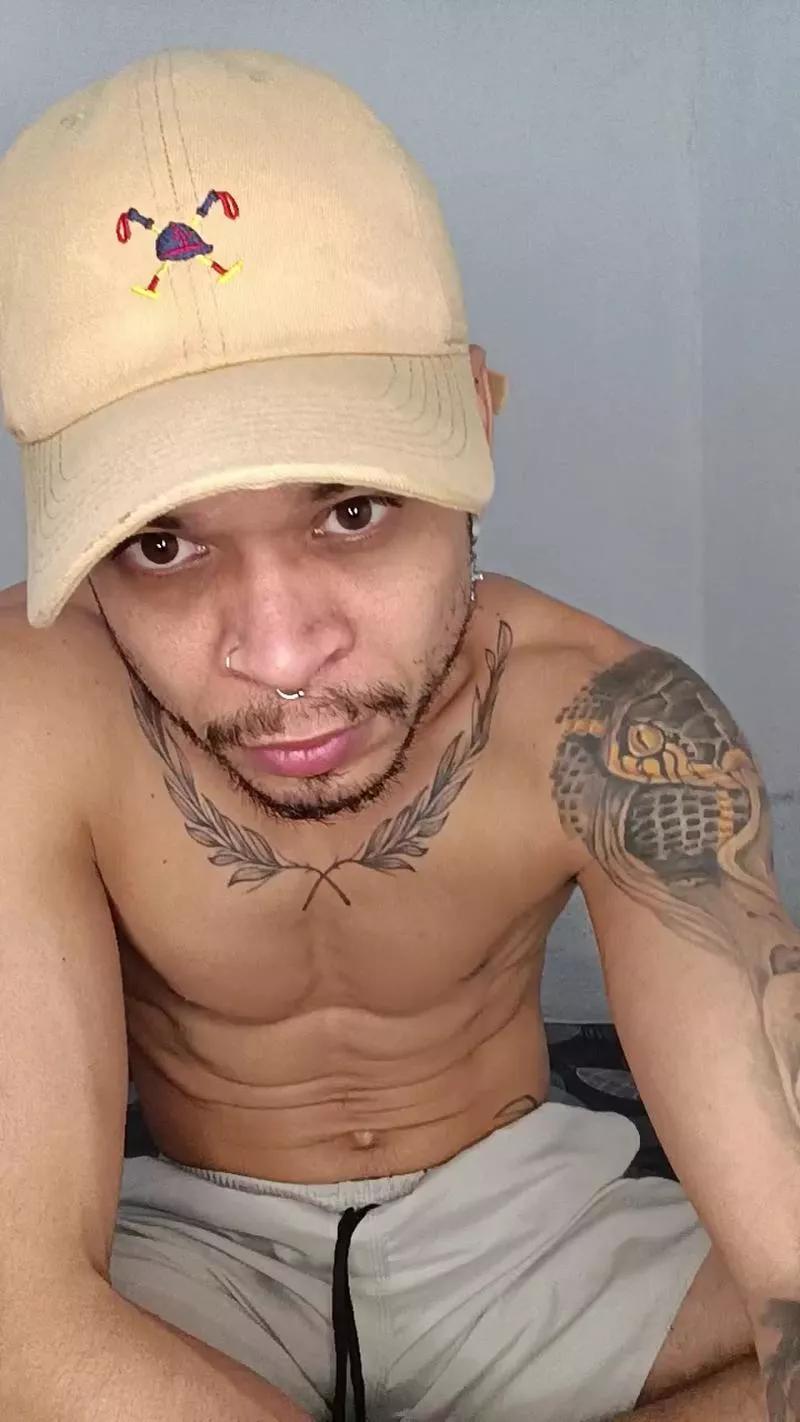 Mlkdotado200 on Cam4 