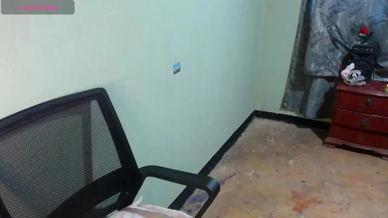 Nemesis_hot608 on Cam4 