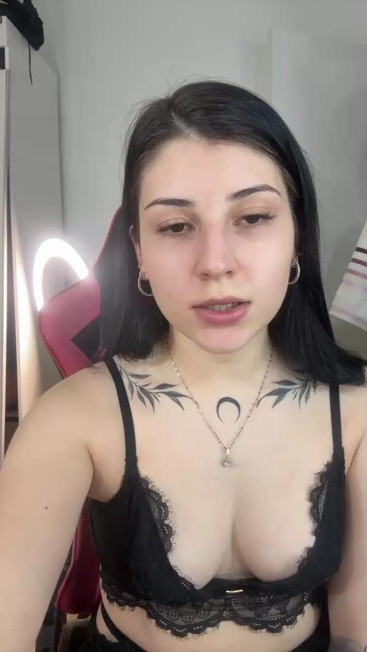 Privad_ravenna on Cam4 