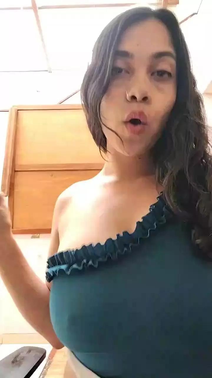 sweet_scarlett_ on Cam4 
