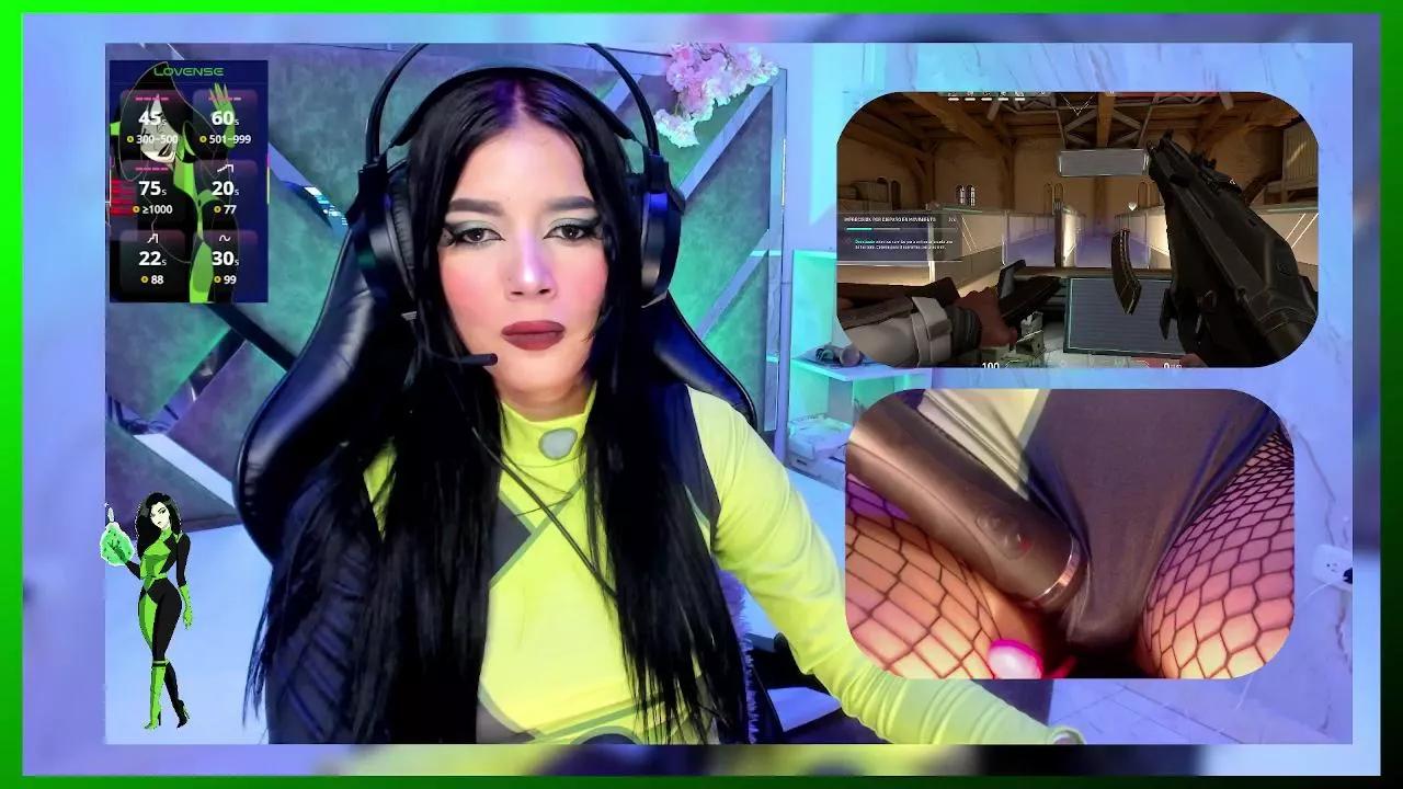 SweetieCloe on Cam4 