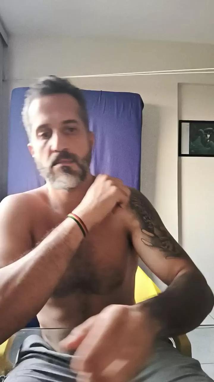 xxMorenosexx on Cam4 